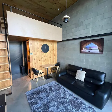 Lakeview Apartments